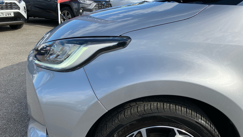 Toyota Yaris 1.5 Hybrid Design 5dr CVT Hybrid Hatchback